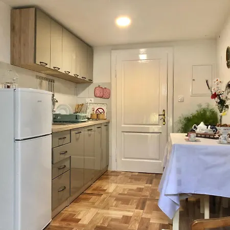 Mt70 Apartmán Lovran